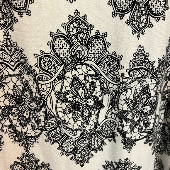 WOMENS CHICO’S 2/L DETAIL TOP - Picture 6 of 8